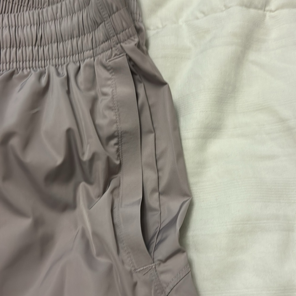 Under Armour lavender Cargo Pants Relaxed Fit - Picture 4 of 5